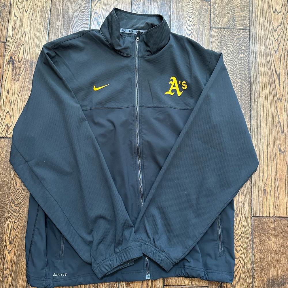 Nike Oakland A’s dri-fit jacket NWT size XL